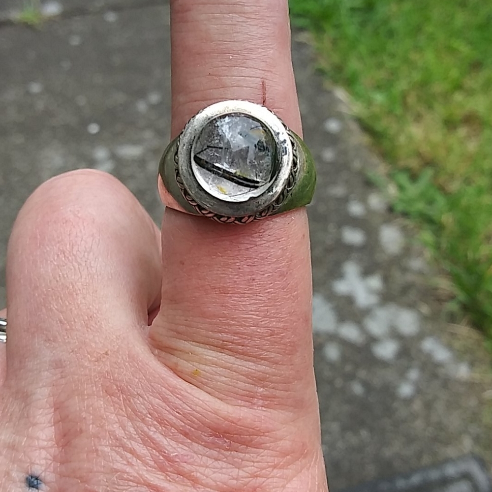 Sterling Silver Ring w/Raised Quartz Stone Sz 11.5
